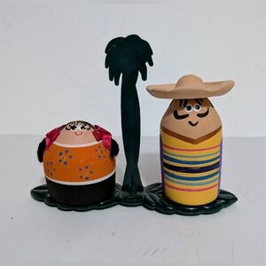 Salt Pepper Hand-Painted Ceramic Mexican Couple With Plastic Palm Tree Stand